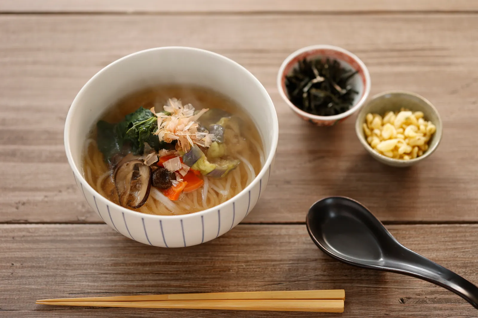 野菜たっぷりの汁麺